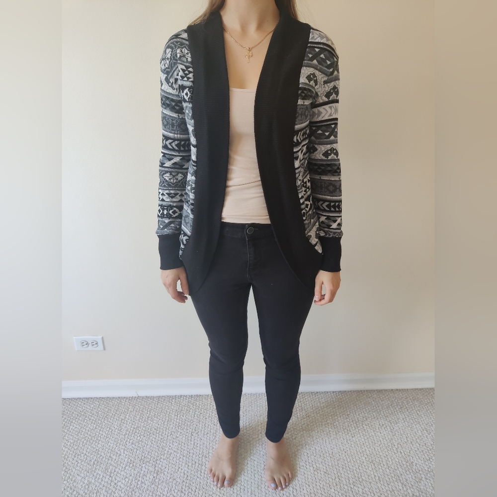 Patterned Cardigan - Picture 6 of 8